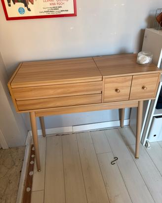 Toeletta tavolo trucco con cassetti