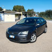 Ford Focus 1.6 tdci gancio traino