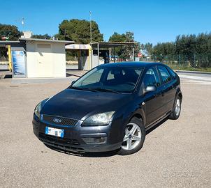 Ford Focus 1.6 tdci gancio traino