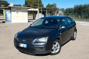 Ford Focus 1.6 tdci gancio traino