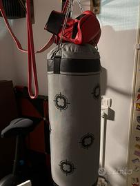 Sacco boxe domyos da 30 kg e guantoni da boxe