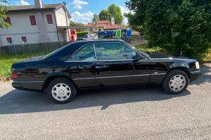 Mercedes-Benz 200CE COUPE