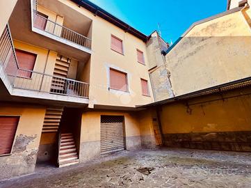 CASA DI CORTE A CARAVAGGIO