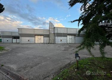 Immobile di 660 m² con più di 5 locali a San Giust