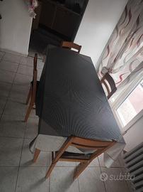 tavolo + 4 sedie 