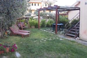 Appartamen. c/Giardino arredato indip. 150mt mare