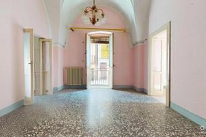 CASA INDIPENDENTE A ORIA