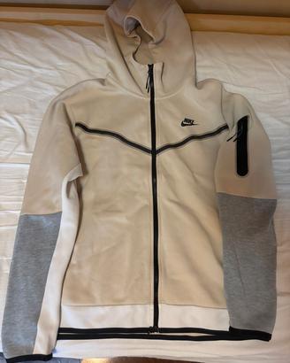 felpa Nike tech