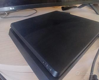 PS 4 Slim
