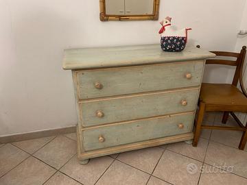 Cassettiera vintage legno con finitura shabby chic