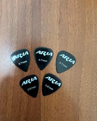 Set 5 plettri per chitarra Aria 0.71mm e 0.81mm