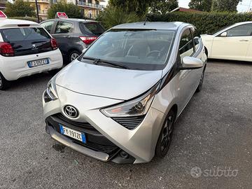 Toyota Aygo 1.0 UNIPRO - FULL OPT