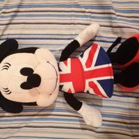 Minnie con vestiti britannici
