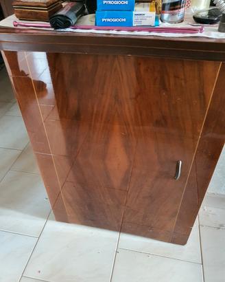 Macchina da cucire Singer con pedale. Elettrica