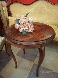 Antico tavolino da salotto 
