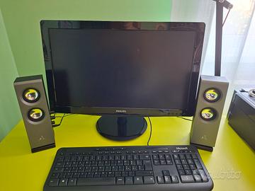 Monitor pc casse e tastiera
