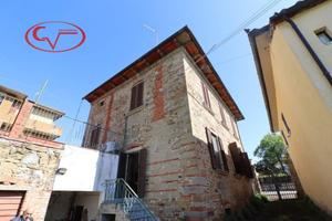Casa indipendente di 189 m² con più di 5 locali a 