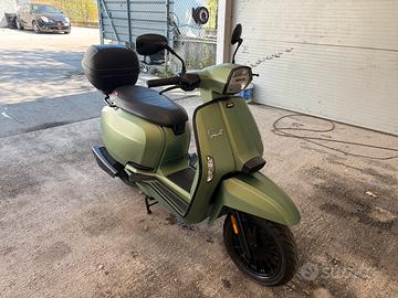 Lambretta v 125 special