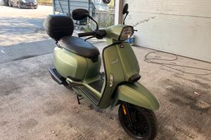 Lambretta v 125 special