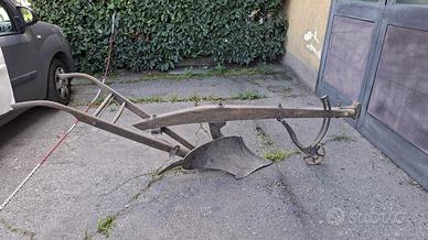 Antico Aratro in Legno e Ferro - Arredo Rustico