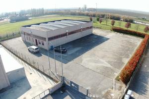 Capannone con Carroponte