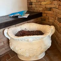 Vaso con decorazioni floreali