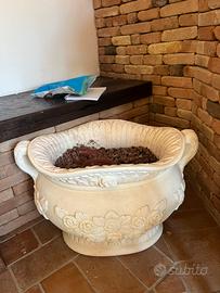 Vaso con decorazioni floreali