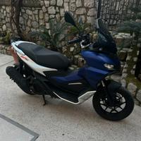 Aprilia sr gt 200