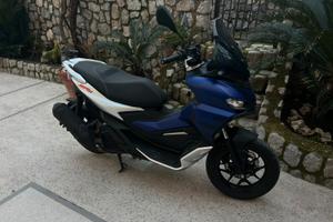 Aprilia sr gt 200