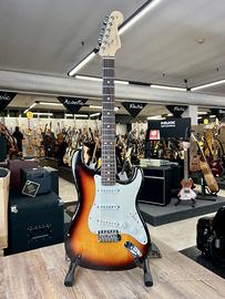 FENDER STRATOCASTER SUNBURST 2006 + CUSTODIA