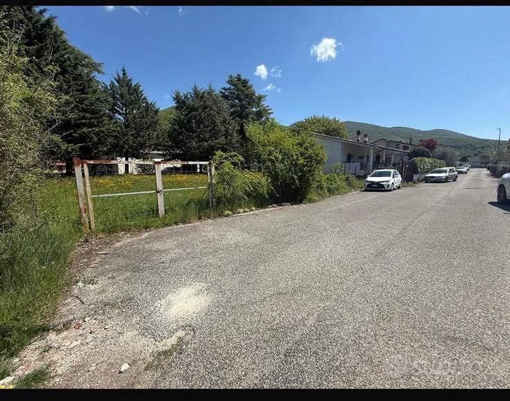 Terreno di 600 m² a Rieti - Vista 2