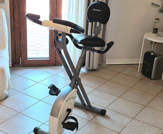 Cyclette Ergonomica con Schienale