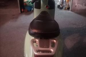 Vespa Piaggio ET4 125