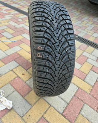 4 Gomme Invernali Goodyear UltraGrip 9+ 205/55 R16