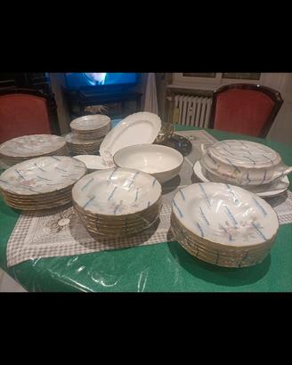 Servizio piatti vintage