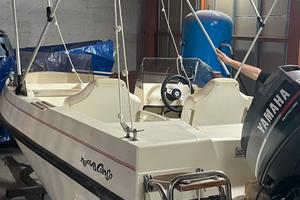 Comodo minimotoscafo