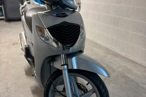 Scooter Sh 150