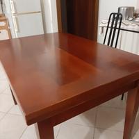 tavolo in legno ciliegio allungabile