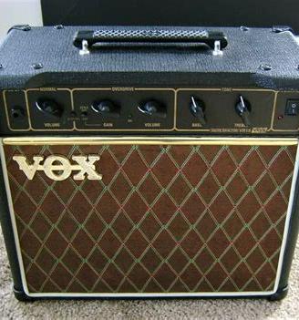 RARO amplificatore VOX VR 15  valuto cessione prof