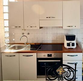Cucina 186 cm Mondo Convenienza + Mobiletto Ikea