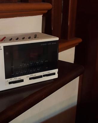 Radiosveglia vintage Loewe SU 100