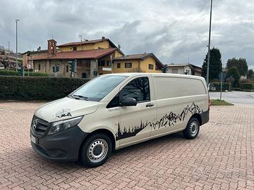 Furgone mercedes vito