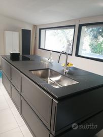 Isola cucina Snaidero Frame laccata 104x256