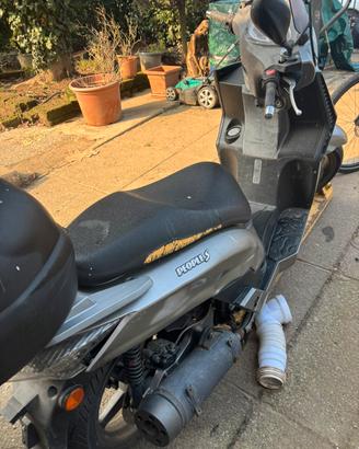 Kymco people S 300