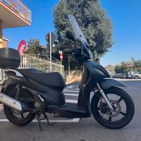 Suzuki UH SIXteen 125