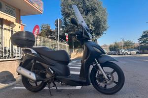 Suzuki UH SIXteen 125