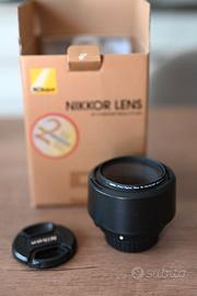 Nikon NIKKOR AF-S 50mm f/1,8G Obiettivo + Filtro