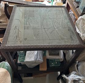 Tavolo rattan  e vetro