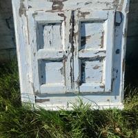 antine con intelaiatura in noce