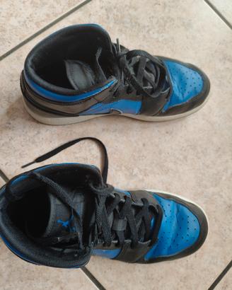 scarpe  Nike Air Jordan nere e blu